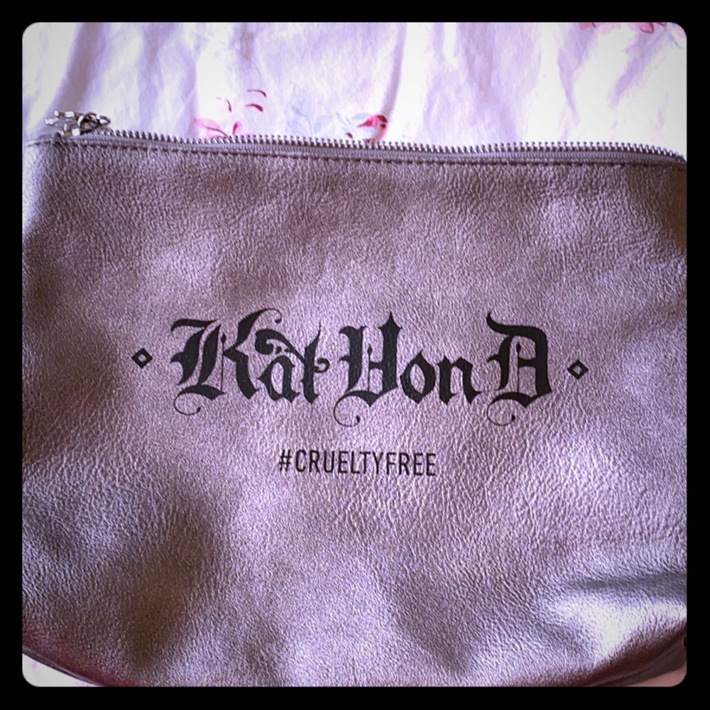 KVD Large cosmetic bag (vegan)